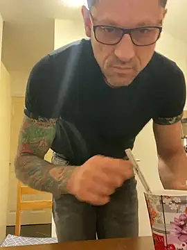 Snapshot of Yourhotboy_42 chatting on February 2025 05:19:02 PM Yourhotboy 42 online show from February 2025 05:19:02 PM