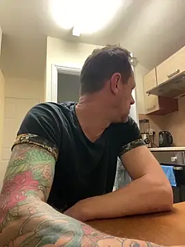 Snapshot of Yourhotboy_42 chatting on March 2025 06:44:01 PM Yourhotboy 42 online show from March 2025 06:44:01 PM