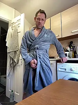 Snapshot of Yourhotboy_42 chatting on March 2025 03:05:02 PM Yourhotboy 42 online show from March 2025 03:05:02 PM