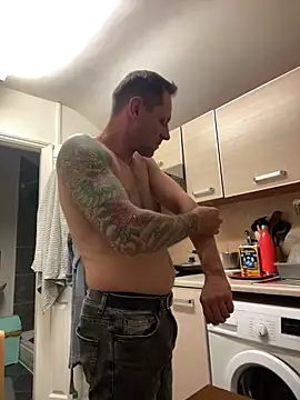 Snapshot of Yourhotboy_42 chatting on October 2025 05:44:02 PM Yourhotboy 42 online show from October 2025 05:44:02 PM