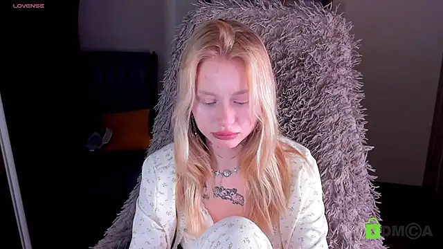 MalenaErnman online show from January 2025 01:41:02 PM