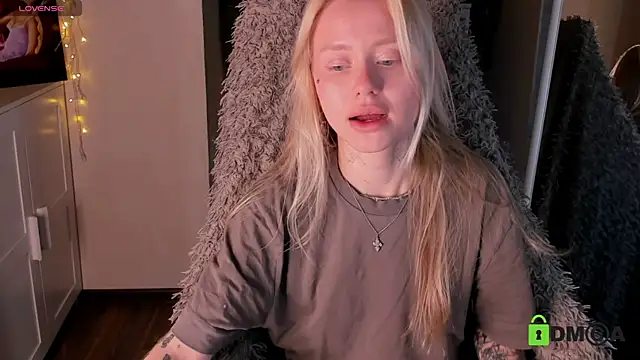 MalenaErnman online show from September 2025 08:52:02 AM