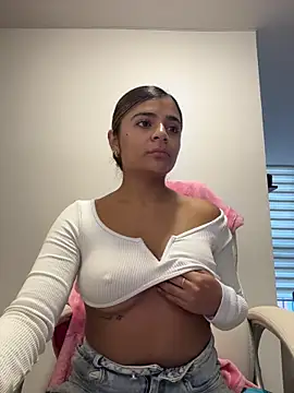 pamell col online show from February 2026 10:38:01 PM