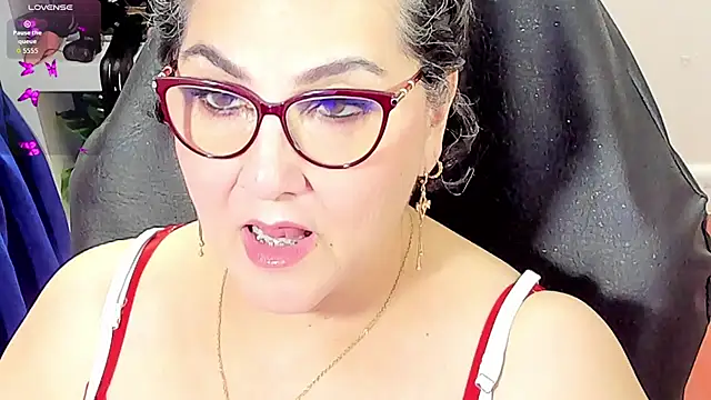 Snapshot of cataleya_mom chatting on February 2026 01:54:01 AM cataleya mom online show from February 2026 01:54:01 AM