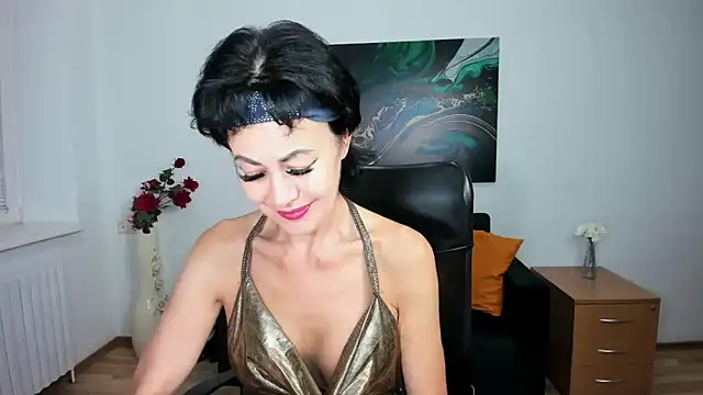 Silvia Wallec online show from September 2025 05:46:02 PM