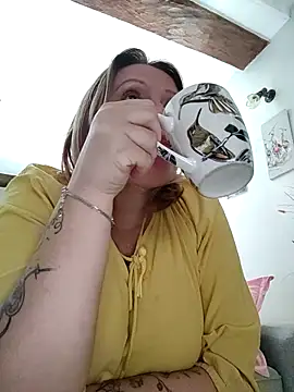 lady charlyne online show from October 2025 11:39:01 AM