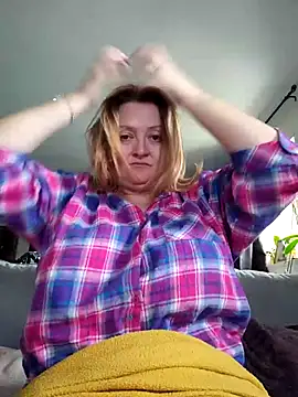 lady charlyne online show from November 2025 09:00:02 AM