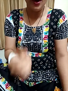 Snapshot of Priya_Boudi chatting on January 2025 07:29:02 PM Priya Boudi online show from January 2025 07:29:02 PM