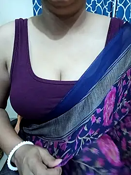 Snapshot of Priya_Boudi chatting on September 2025 06:44:02 PM Priya Boudi online show from September 2025 06:44:02 PM