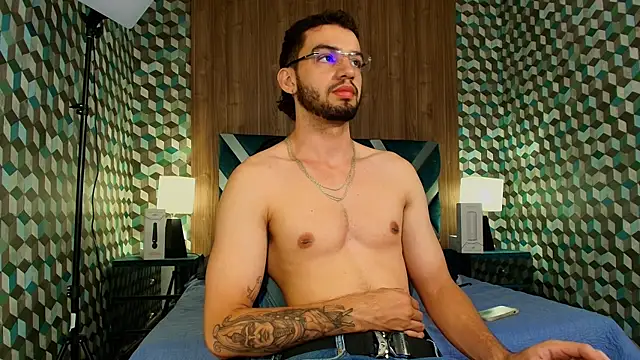 Michael magno online show from September 2025 09:06:02 PM