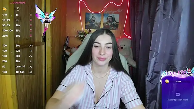 Snapshot of Fiery_Brunette_ chatting on January 2025 01:32:01 AM Fiery Brunette  online show from January 2025 01:32:01 AM