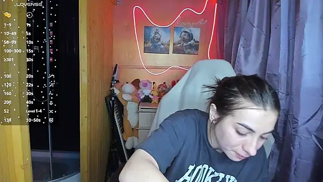 Snapshot of Fiery_Brunette_ chatting on February 2025 06:49:02 AM Fiery Brunette  online show from February 2025 06:49:02 AM