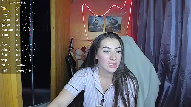 Snapshot of Fiery_Brunette_ chatting on March 2025 11:44:02 AM Fiery Brunette  online show from March 2025 11:44:02 AM