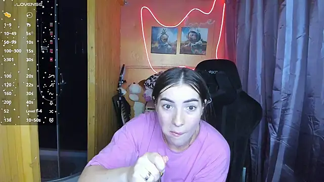 Snapshot of Fiery_Brunette_ chatting on March 2025 09:25:02 AM Fiery Brunette  online show from March 2025 09:25:02 AM