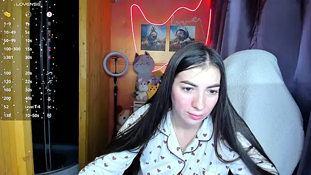 Snapshot of Fiery_Brunette_ chatting on September 2025 05:41:02 AM Fiery Brunette  online show from September 2025 05:41:02 AM