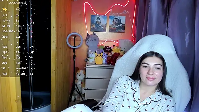 Snapshot of Fiery_Brunette_ chatting on September 2025 05:47:02 PM Fiery Brunette  online show from September 2025 05:47:02 PM