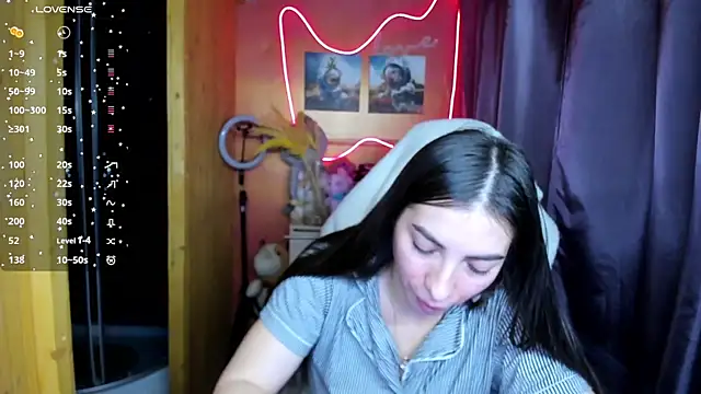 Fiery Brunette  online show from November 2025 09:48:02 AM