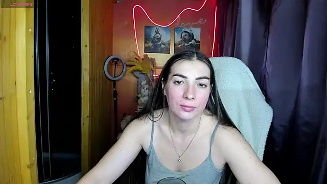 Fiery Brunette  online show from November 2025 12:26:01 PM