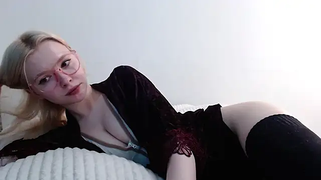 Snapshot of Sataobby chatting on March 2025 05:28:02 PM Sataobby online show from March 2025 05:28:02 PM