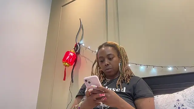 ChocolateCakeQueen online show from February 2025 03:42:01 AM