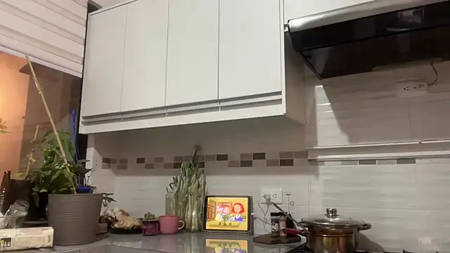 ChocolateCakeQueen online show from October 2025 12:19:01 AM