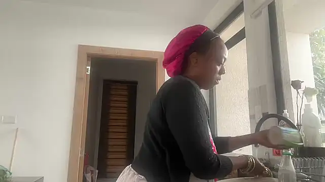 ChocolateCakeQueen online show from October 2025 03:02:02 PM