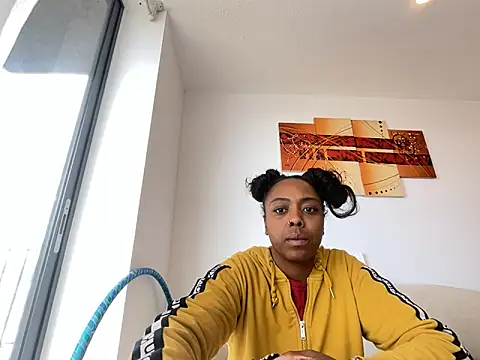 ChocolateCakeQueen online show from December 2025 07:55:01 PM