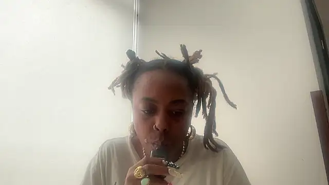 ChocolateCakeQueen online show from January 2026 04:42:02 PM