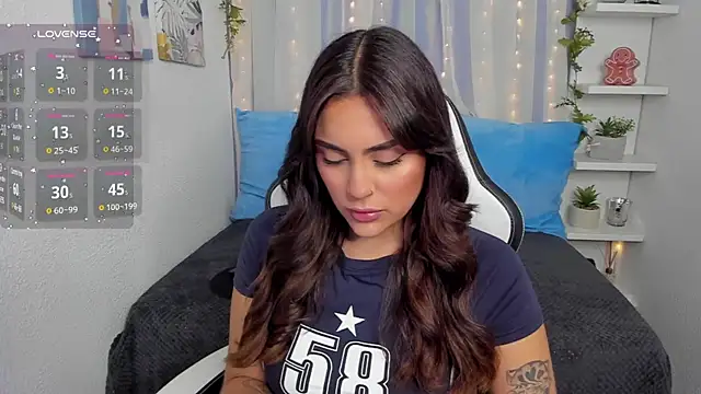 Snapshot of HazzelGray chatting on February 2025 03:04:01 PM HazzelGray online show from February 2025 03:04:01 PM