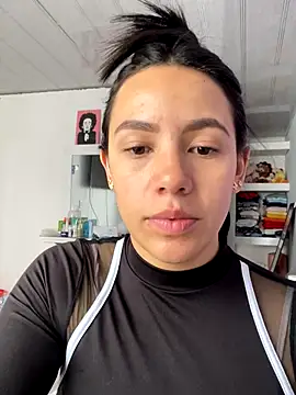 hannahb-e online show from September 2025 02:38:02 PM