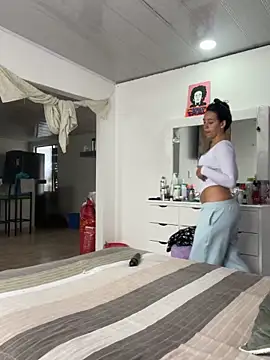 hannahb-e online show from October 2025 03:45:02 PM