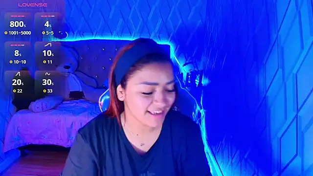 NicolleTaylor online show from November 2025 03:50:01 AM