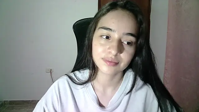 Snapshot of aineangeel chatting on October 2025 01:09:02 AM aineangeel online show from October 2025 01:09:02 AM