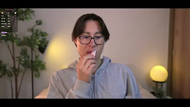 SrLuis18 online show from November 2025 08:51:01 PM