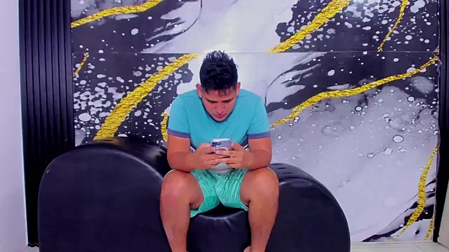 Snapshot of sweethot___ chatting on September 2025 02:18:02 PM sweethot online show from September 2025 02:18:02 PM