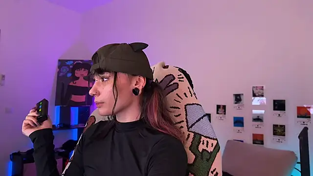 Snapshot of deadlysweet chatting on May 2026 03:33:02 AM deadlysweet online show from May 2026 03:33:02 AM