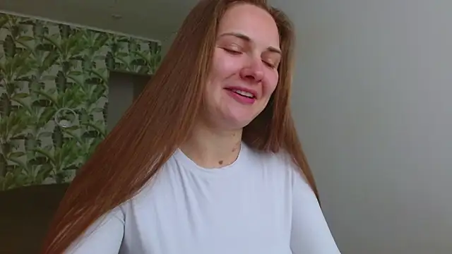 Snapshot of Olivia_shine chatting on May 2026 04:19:01 AM Olivia shine online show from May 2026 04:19:01 AM