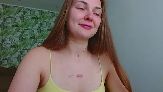 Snapshot of Olivia_shine chatting on May 2026 04:17:01 AM Olivia shine online show from May 2026 04:17:01 AM
