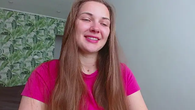 Snapshot of Olivia_shine chatting on May 2026 04:20:02 AM Olivia shine online show from May 2026 04:20:02 AM
