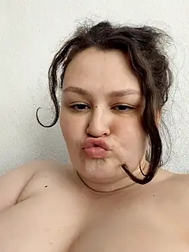 Snapshot of BlackCurly chatting on May 2026 01:40:02 PM BlackCurly online show from May 2026 01:40:02 PM