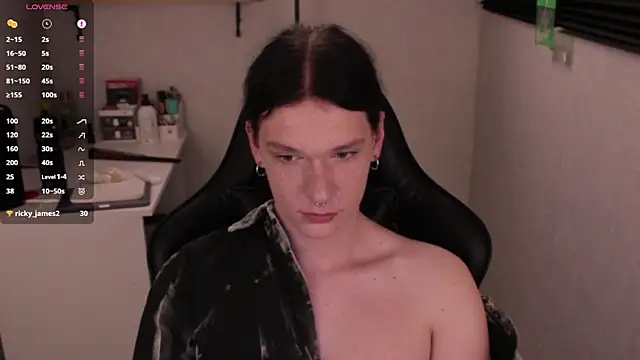 carthylovvve online show from January 2025 08:50:01 PM