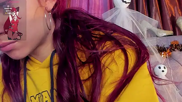  Scarlett 01 online show from October 2025 01:34:01 PM