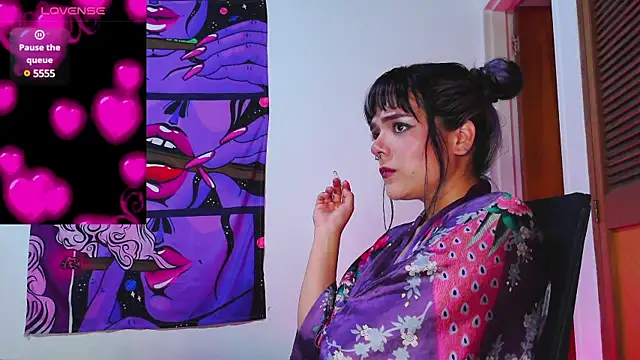 Snapshot of purple_em69 chatting on December 2024 05:15:02 AM purple em69 online show from December 2024 05:15:02 AM