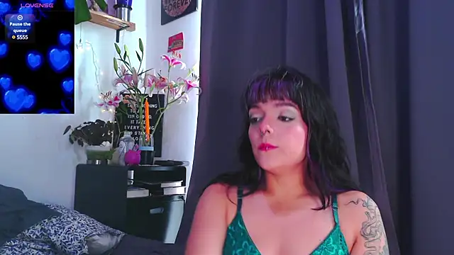 Snapshot of purple_em69 chatting on December 2024 08:36:01 PM purple em69 online show from December 2024 08:36:01 PM