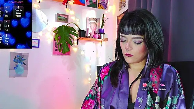 Snapshot of purple_em69 chatting on January 2025 10:39:01 PM purple em69 online show from January 2025 10:39:01 PM