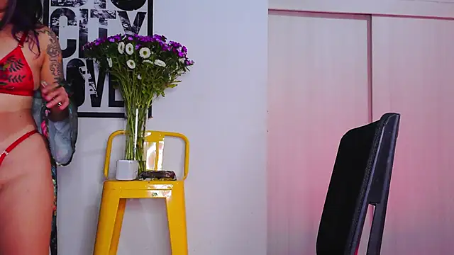 Snapshot of purple_em69 chatting on October 2025 06:47:02 AM purple em69 online show from October 2025 06:47:02 AM