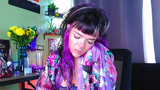 Snapshot of purple_em69 chatting on October 2025 04:29:02 PM purple em69 online show from October 2025 04:29:02 PM