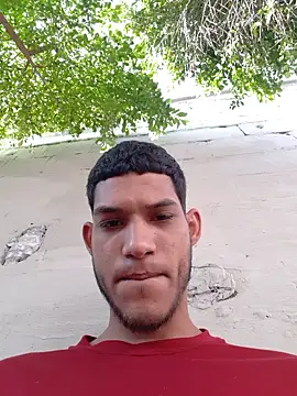 Snapshot of tanned_boy chatting on January 2025 07:40:01 PM tanned boy online show from January 2025 07:40:01 PM