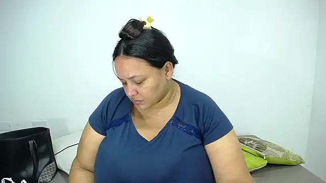 CrushOnMe  online show from January 2026 12:32:02 PM