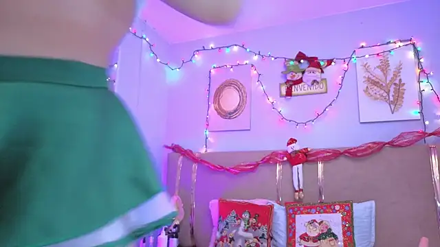 sarah cruzz  online show from December 2025 12:49:02 AM